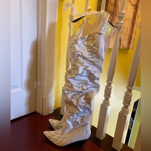 Made for real cowgirls. Size 10. comfy. Worn Once for video shoot. White.